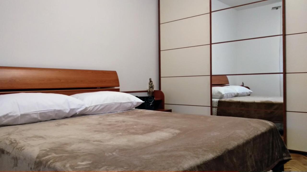 Apartman Tonka Kaštela Exteriör bild