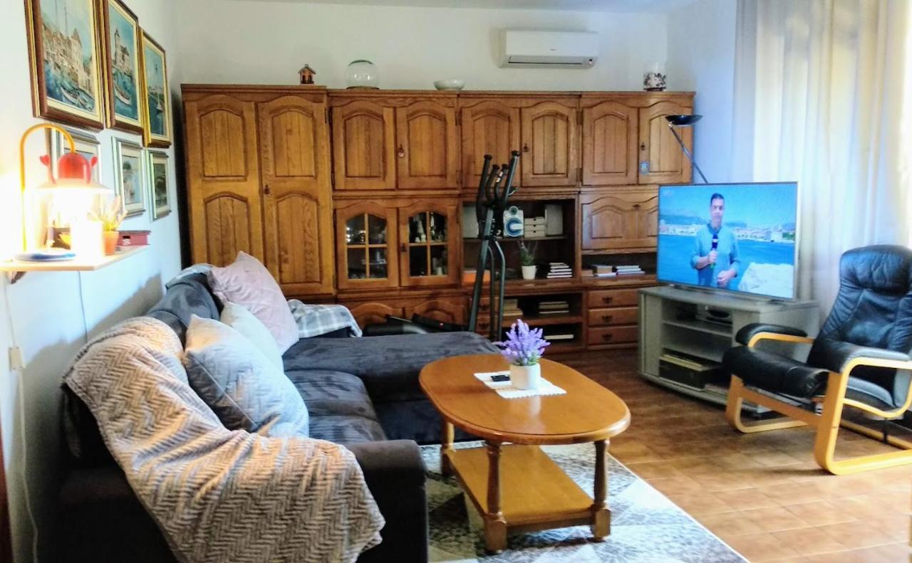 Apartman Tonka Kaštela Exteriör bild